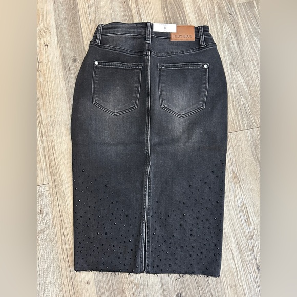 Judy Blue Black Denim Skirt - Picture 2 of 3
